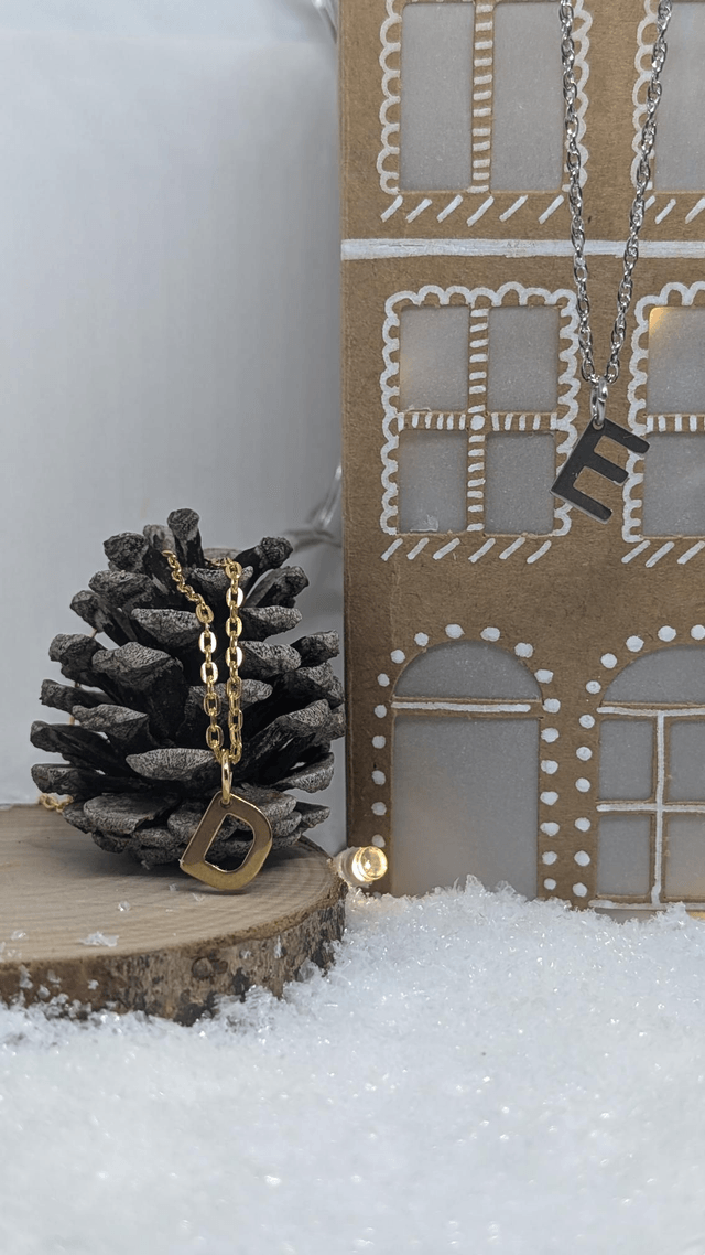 Collier Lettre argenté 